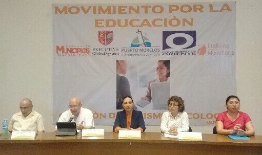 ENTREGÓ LUDIVINA MENCHACA BECAS «MOVIMIENTO PARA LA EDUCACIÓN»