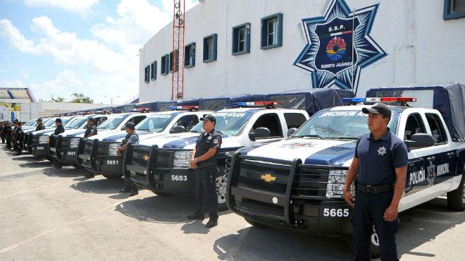 Policias Cancun 1