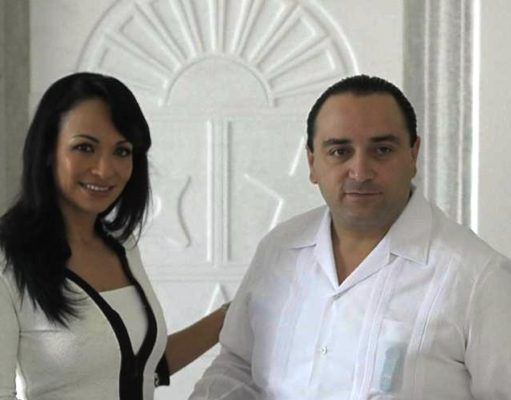 LAURA FERNÁNDEZ DEJA DE PLANTÓN A REGIDORES EN PUERTO MORELOS