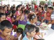 CONVIVEN AUTORIDADES DE BACALAR CON NIÑOS Y MADRES POR SU DÍA