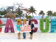 MANIFESTACIÓN PACÍFICA EN PLAYA LANGOSTA PARA APOYAR A MADRES DE NORMALISTAS