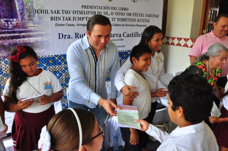246 29-Abr-17 Presentacion de Libro