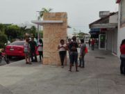 RECLAMAN TRABAJADORES DE FARMACIA YZA REPARTO DE UTILIDADES
