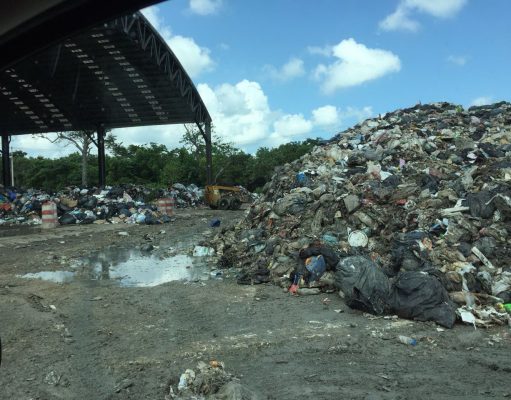 Cancún | Aseguró Ana Paty Peralta que nuevo relleno sanitario emergente cuenta con MIA