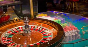 Opinión | El Minotauro | El sainete de los casinos / Nicolás Durán de la Sierra