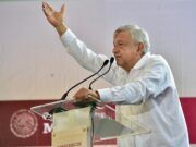 Promete Amlo que enviará a Solidaridad al consejero jurídico de la Presidencia para regularizar terrenos en el municipio