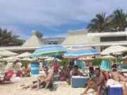 Solidaridad | Con picnic masivo en Mamita’s, ciudadanos piden respeto a playas públicas