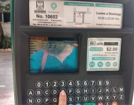 Solidaridad | Parquímetros en Playa del Carmen no sirven y en pleno carnaval. Turistas y locales no quieren arriesgarse a las multas