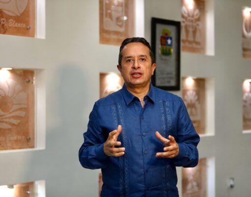 Quintana Roo atraviesa una situación difícil. Carlos Joaquín pide solidaridad a la clase empresarial ante la pandemia de COVID-19