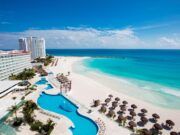 Cancún, con el 15 por ciento de ocupación y 10 vuelos internacionales diarios