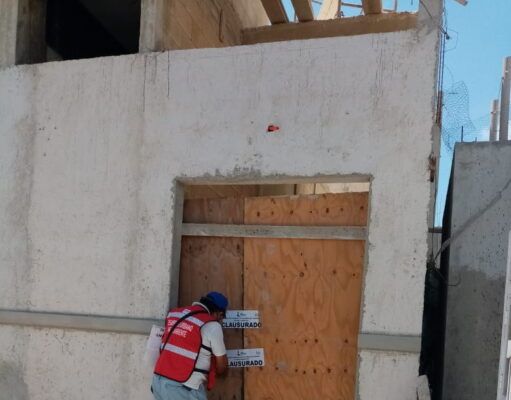 IM | Clausuran obra en colonia «El Cañotal» por incumplir medidas de prevención