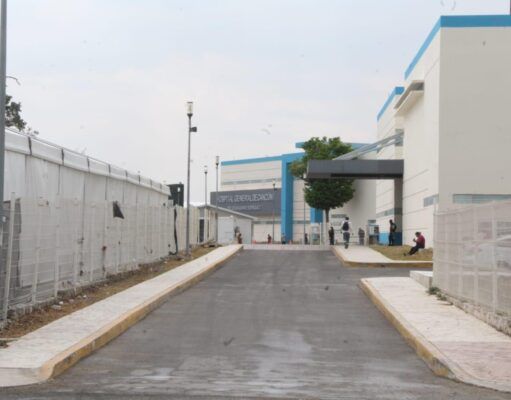 BJ | Construcción de dos hospitales Covid-19 avanzan de forma acelerada en Cancún