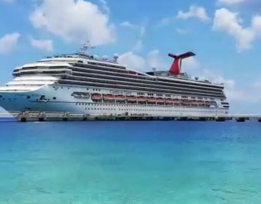 Llega a Cozumel otro crucero con trabajadores mexicanos repatriados, 25 son quintanarroenses y tres son de la isla