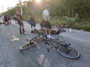 Ciclista arrollado, en riesgo de perder una pierna; familia pide ayuda