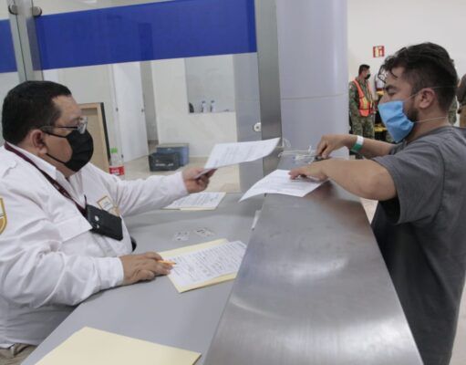 Pide Sectur a Migración automatizar los módulos en los aeropuertos internacionales de la Ciudad de México y de Cancún