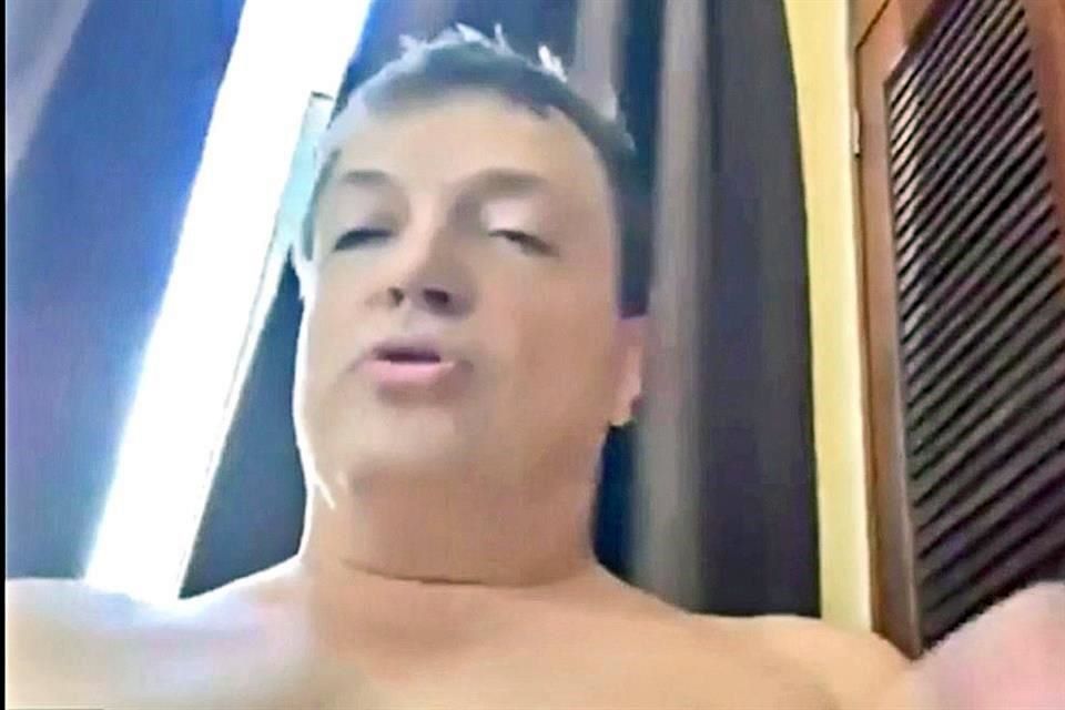 4840695