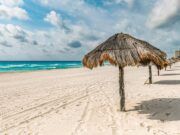 Asistencia al 60% en playas a partir del lunes; Cancún listo para reapertura: Mara Lezama