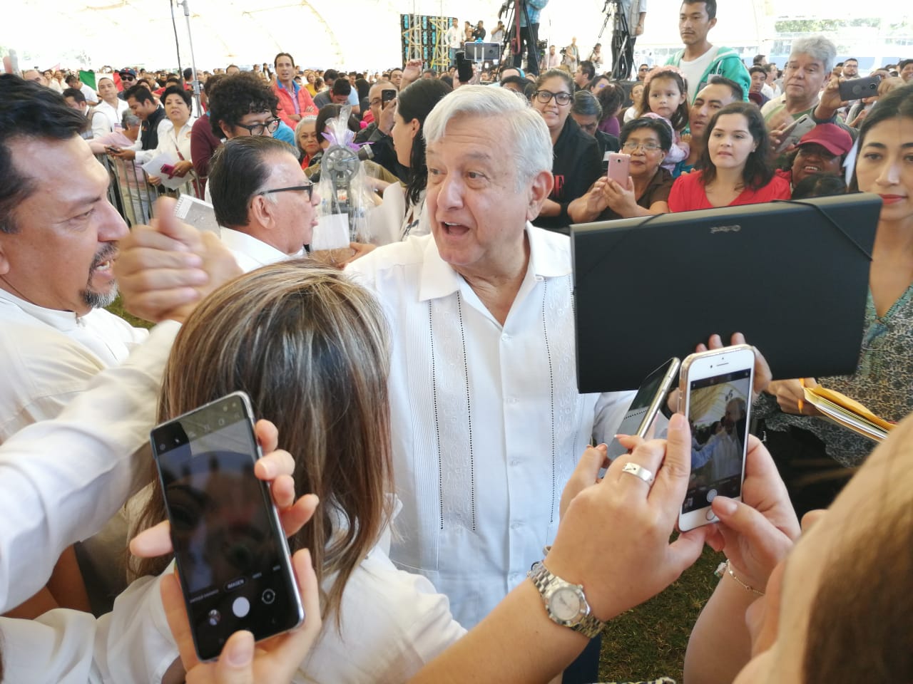 2020-10-08 AMLO Playa