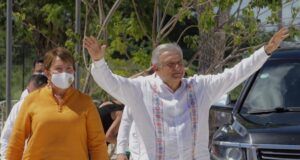 Opinión | El Minotauro || Un halago para Laura Beristain / Nicolás Durán