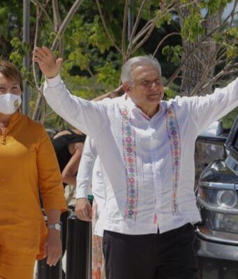Opinión | El Minotauro || Un halago para Laura Beristain / Nicolás Durán