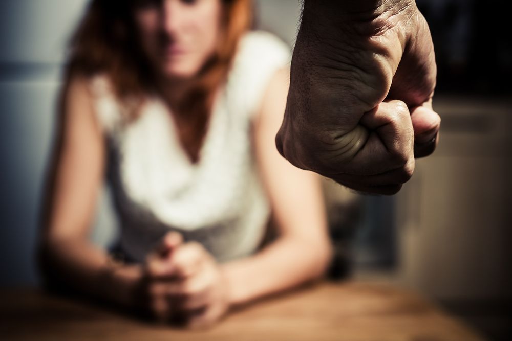 Violencia hacia la mujer