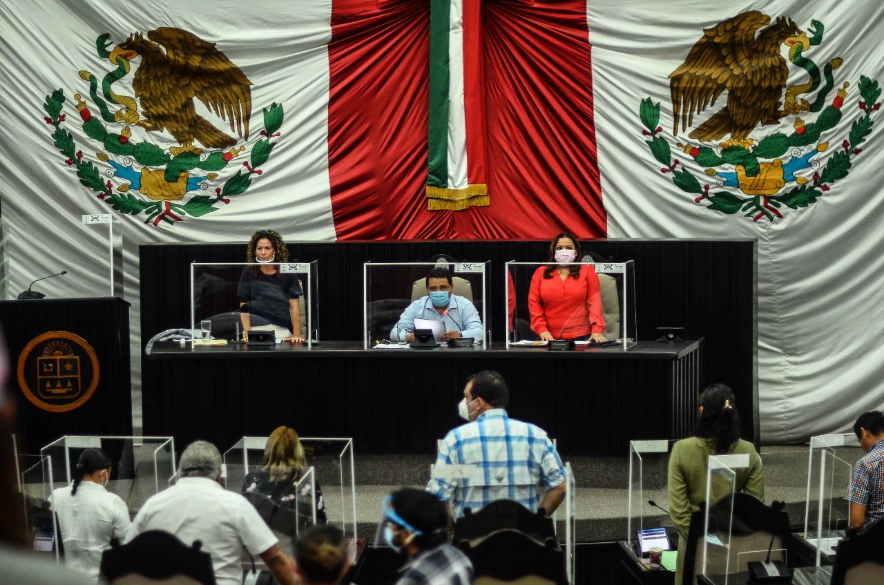 Congreso del Estado, cambio de nombre y género Sesión del Congreso del Estado.