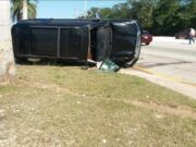 VIDEO I Vuelca camioneta de Víctor Mas Tah, alcalde de Tulum