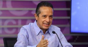 Culpa Carlos Joaquín a empresarios por relajamiento de medidas sanitarias contra Covid-19