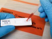 Acuerdan hoteleros de Cancún y farmacias tests para turistas