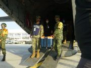 Con seis horas de retraso y en una nevera llegaron vacunas a Quintana Roo