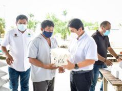 Tulum| Víctor Mas Tah entrega apoyos a apicultores de comunidades rurales