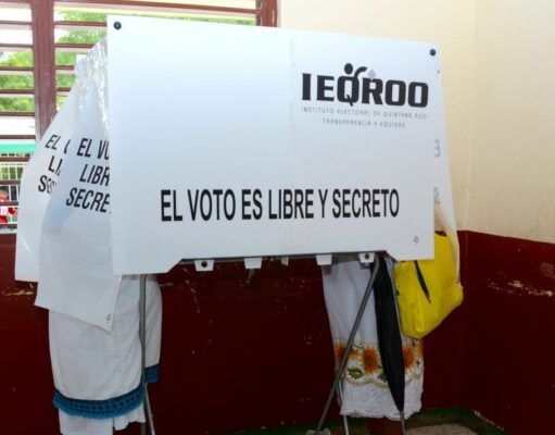 Acusan a Obispo de inducir a católicos al voto