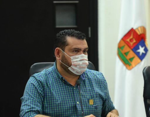 Pide legislador vacunación a personal médico de Quintana Roo