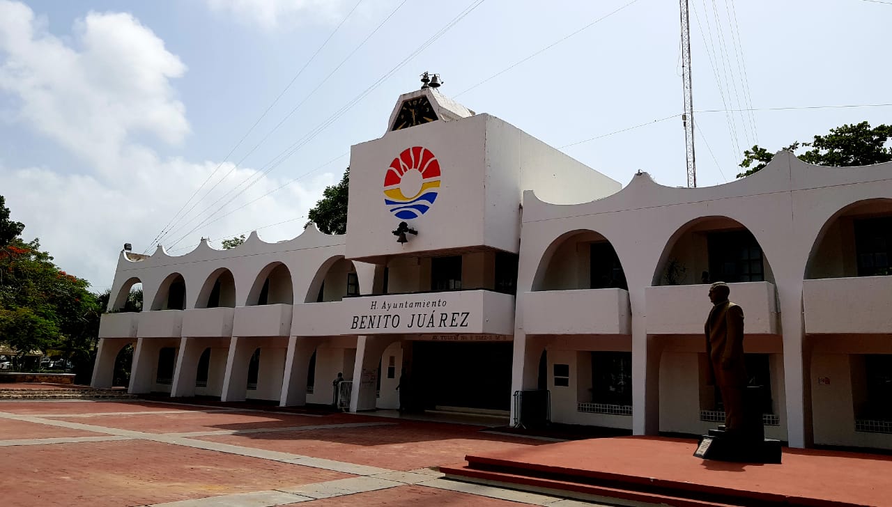 Palacio Municipal BJ vacío