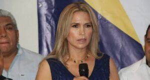 Jaguar Negro | “Palo” en Xalapa a Lili Campos por actos anticipados de campaña