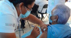 Supera ritmo de vacunas a contagios de Covid-19