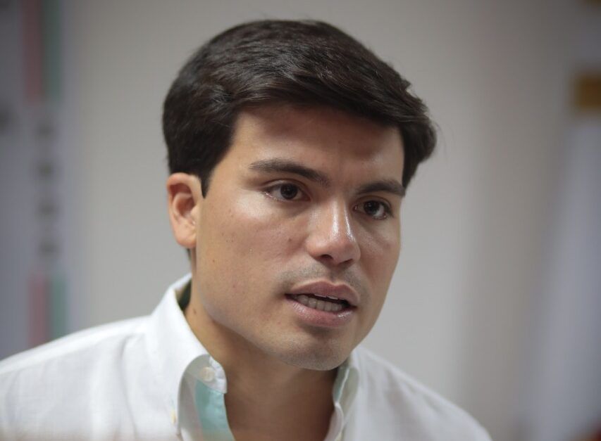 vacunación Gustavo Miranda