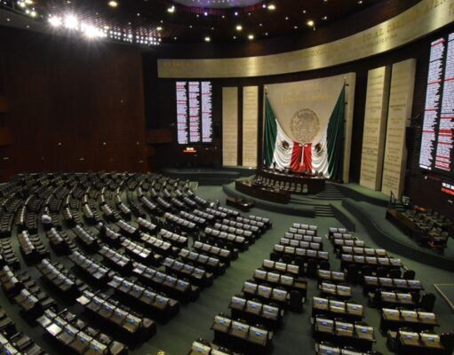 Encuesta muestra elección federal competida en 3 de 4 distritos