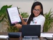 D04 | Firma Laura Fernández compromiso contra la trata de personas