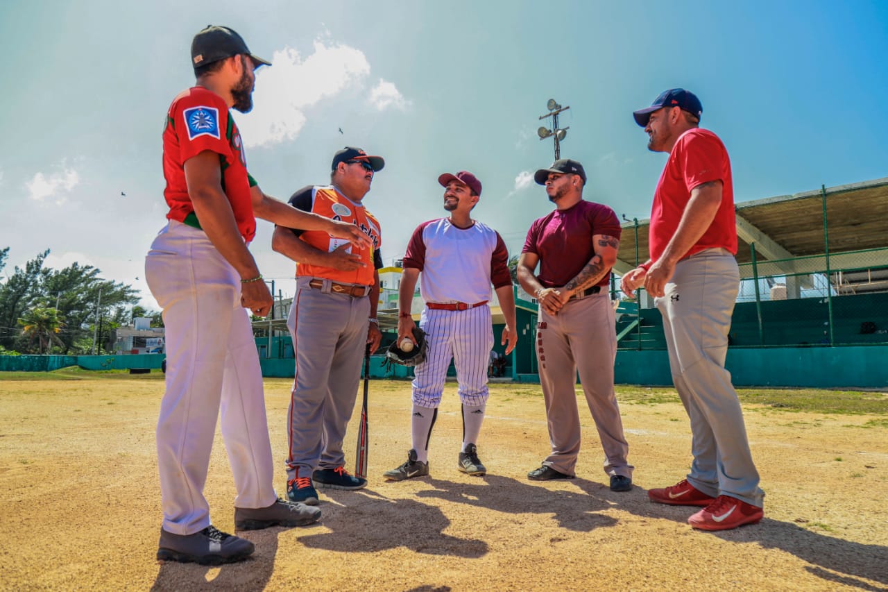 2021-05-13 Chato Bacelis 1 Estadio de béisbol "El Pescador"