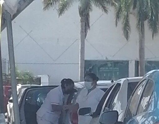 En Campeche las vacunas son en carro «y para llevar»