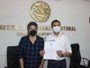 Recibe Alberto Batun constancia como diputado federal