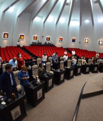 Jaguar Negro | La imperiosa necesidad (económica) de perpetuarse en el Congreso del Estado