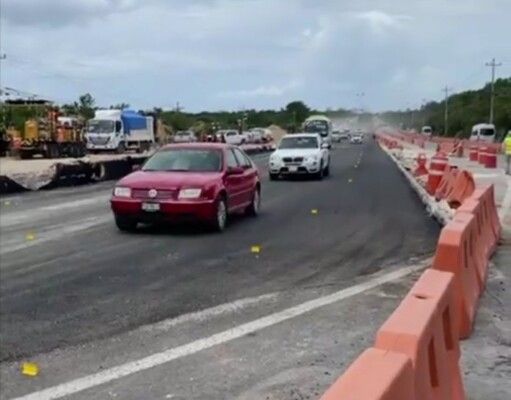 Abren dos carriles en carretera Cancún-Playa del Carmen para liberar el tránsito