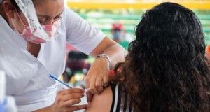 Avanza vacunación para personas de 30 a 39 años