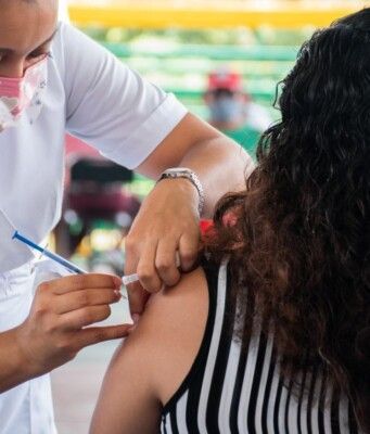 Avanza vacunación para personas de 30 a 39 años