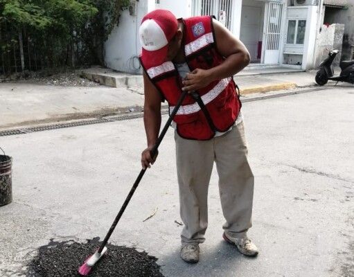 IM | Avanza programa emergente de bacheo en Isla Mujeres