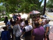 Protestan personas desalojadas en Palacio Municipal de BJ