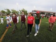 Solidaridad | Cumple Laura Beristain a habitantes de la Colosio con rehabilitación de la unidad deportiva
