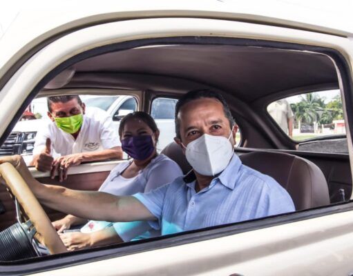 Gobernador conduce «volcho» en atributo a Rossina